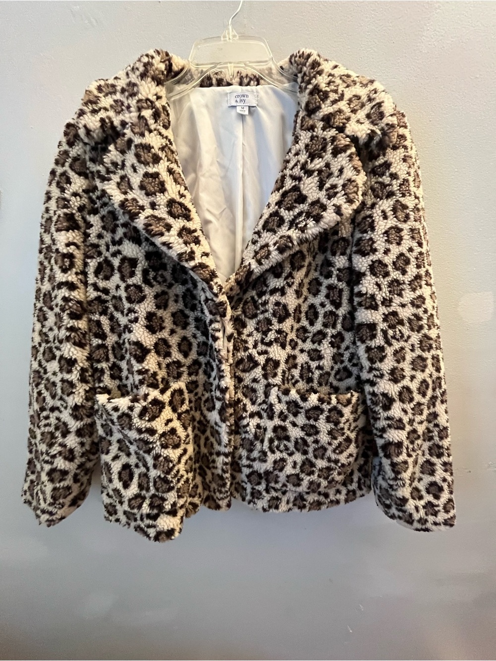 Crown & Ivy Faux Fur Jacket Size M Medium Cheetah Animal Print Teddy Bear Coat